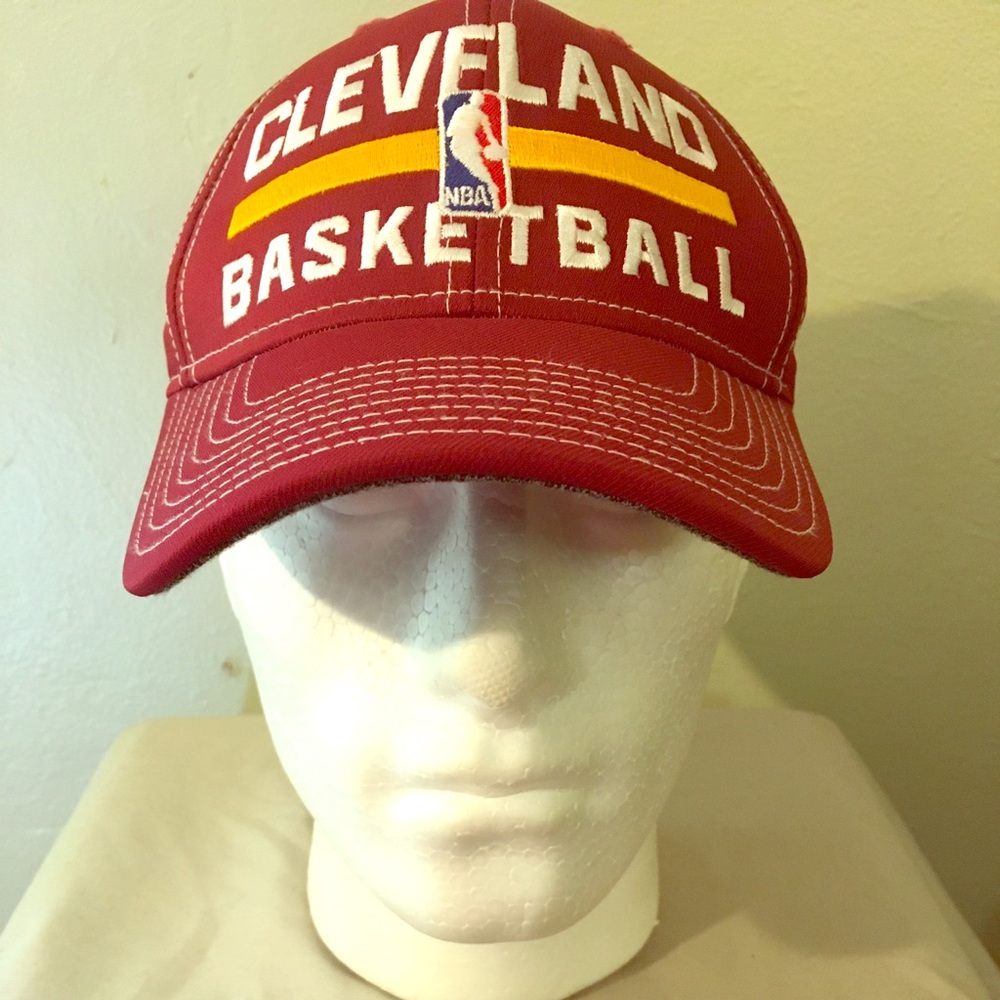 Adidas CLEVELAND BASKETBALL Velcro strap hat NWOT
